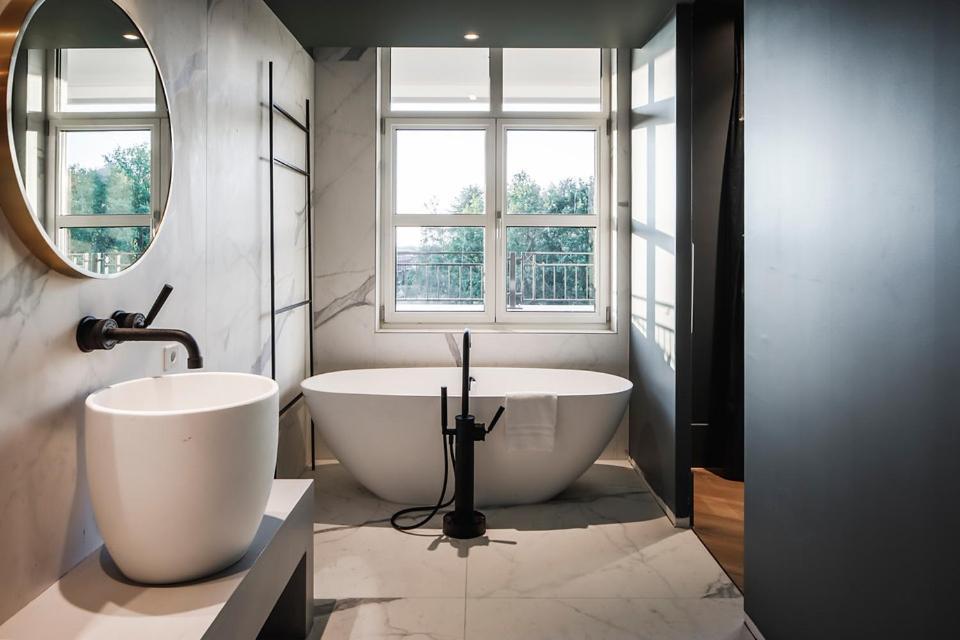 Van Der Valk Hotel Апелдоорн Екстериор снимка