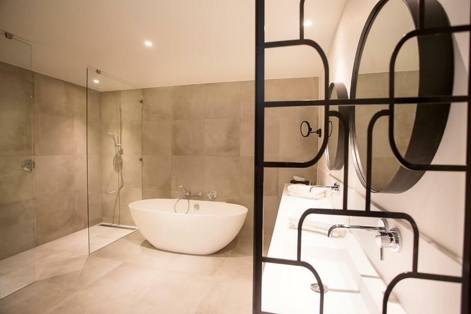 Van Der Valk Hotel Апелдоорн Екстериор снимка